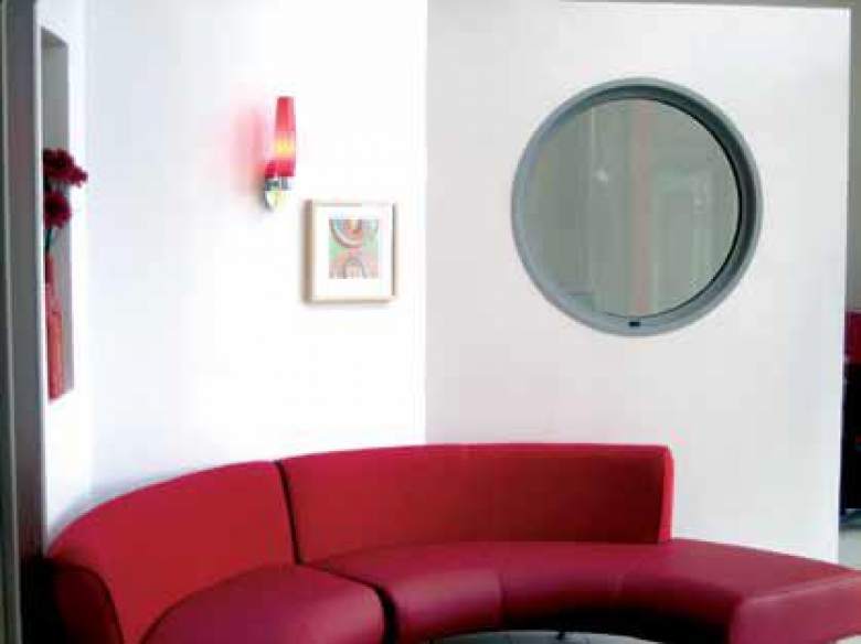 oeil-de-boeuf-alu-basculant.jpg -