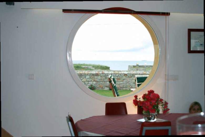 oeil-de-boeuf-alu-fixe.jpg -